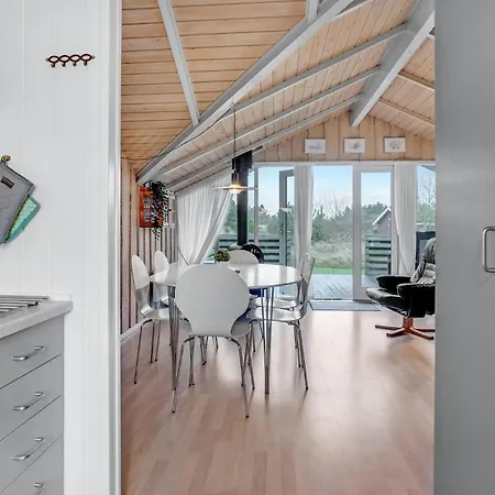 Lovely Home In Romo With Kitchen *